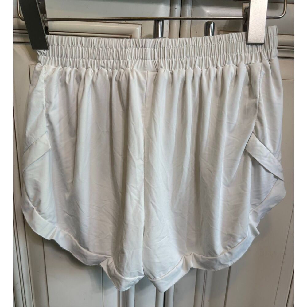 Exarus Youth Ruffled Hem Elastic Waist Pull-On Athletic Shorts White Size 12